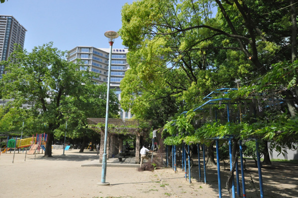 下福島公園の藤棚